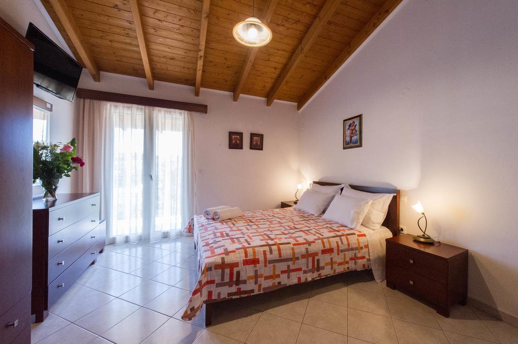 Kefalas Apartments Парга Экстерьер фото